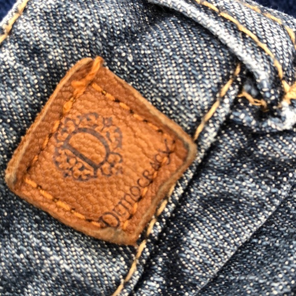 Democracy Embroidered Jeans - Picture 3 of 7